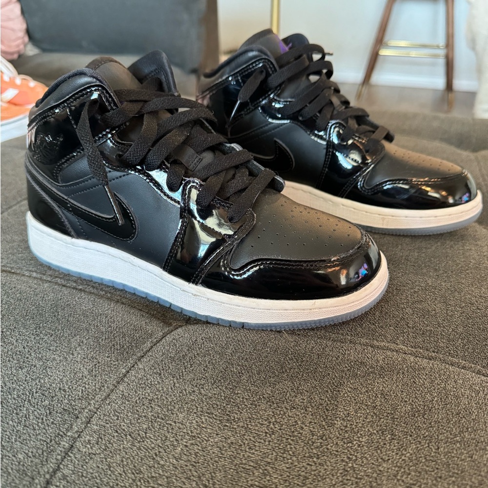 Jordan 1 Mid SE Space Jam Patent Leather Black